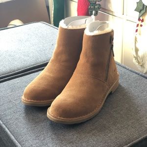 🌲✨New Authentic UGG Shearling Boots✨🌲